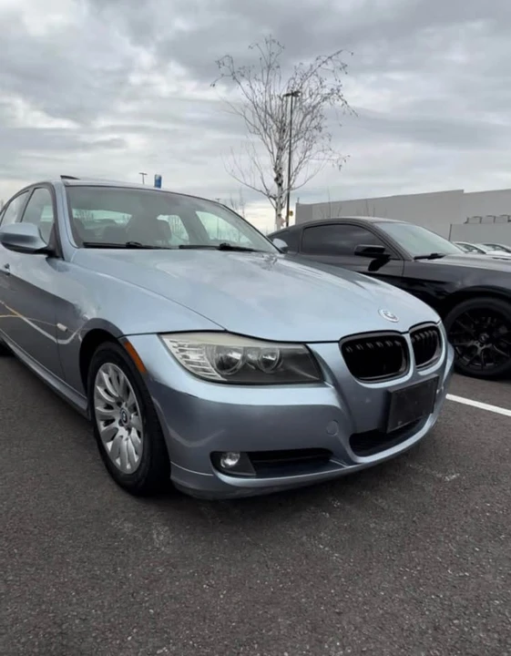 2009 BMW E90 3 Series Sedan - Image 2 of 19
