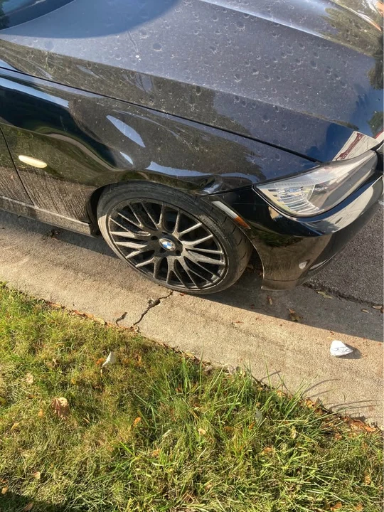 2009 BMW E90 3 Series Sedan - Image 4 of 15