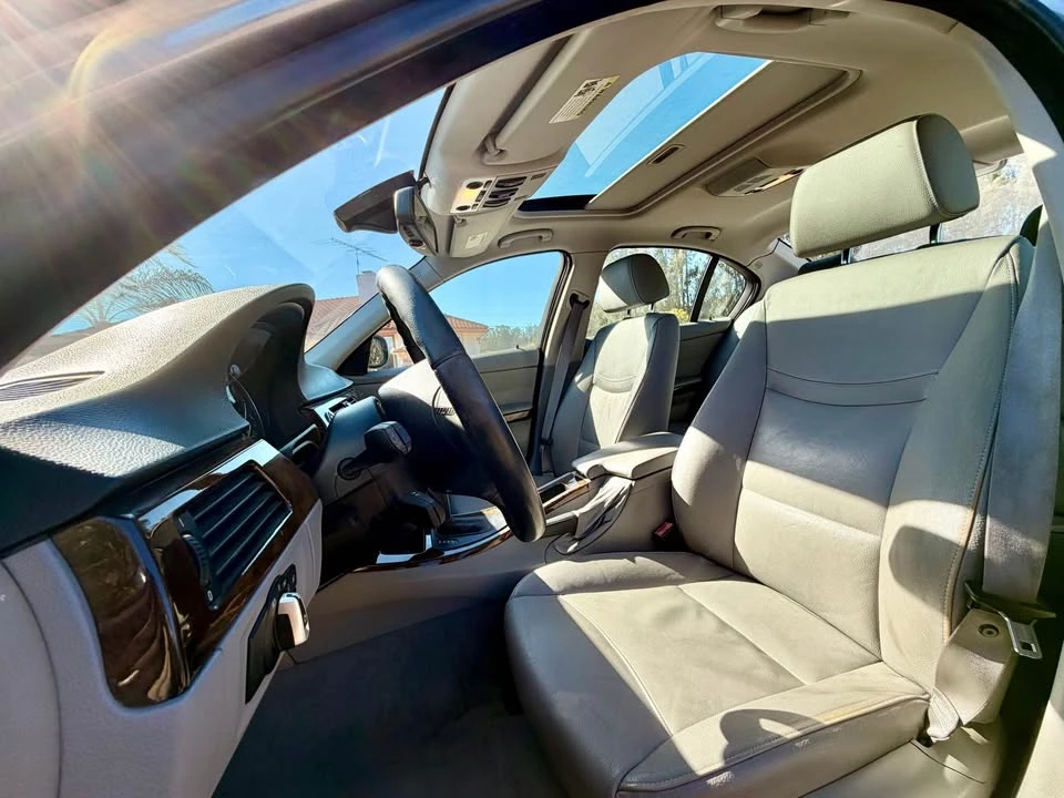 2009 BMW E90 3 Series Sedan - Image 6 of 10