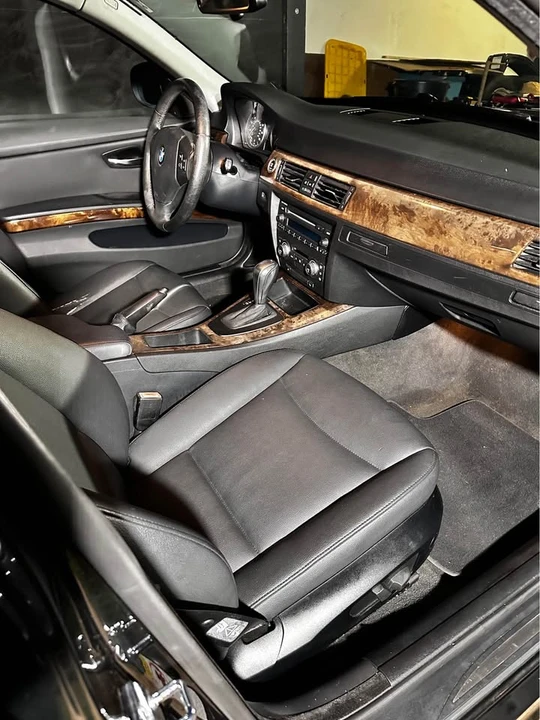 2009 BMW E90 3 Series Sedan - Image 8 of 9