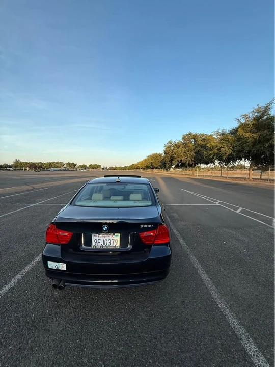 2009 BMW E90 3 Series Sedan - Image 4 of 7