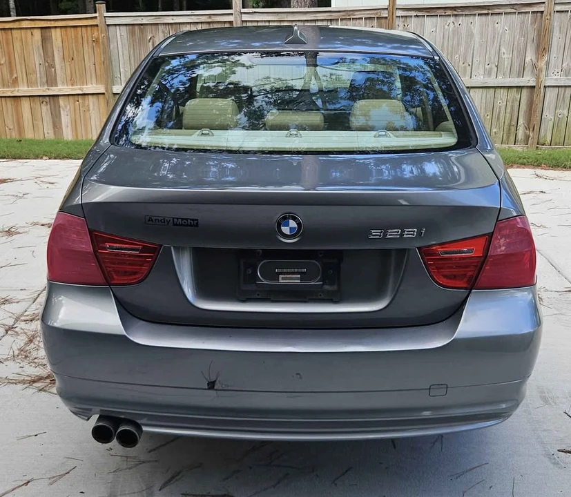 2009 BMW E90 3 Series Sedan - Image 3 of 14