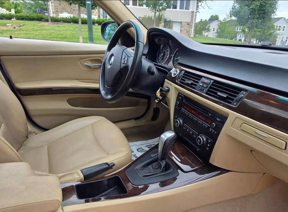 2009 BMW E90 3 Series Sedan - Image 9 of 14