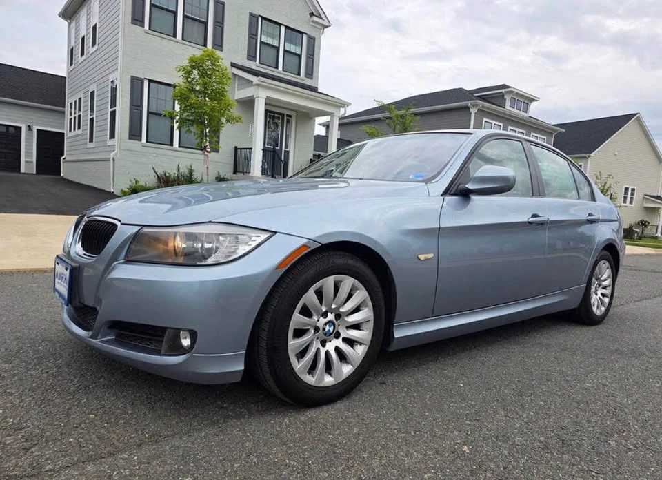 2009 BMW E90 3 Series Sedan - Image 2 of 14