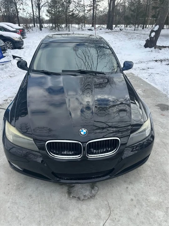 2009 BMW E90 3 Series Sedan - Image 2 of 9