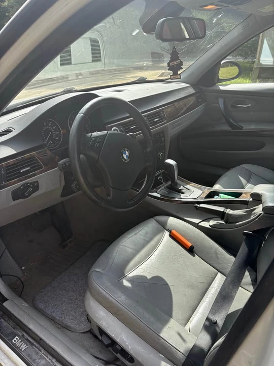 2009 BMW E90 3 Series Sedan - Image 8 of 8