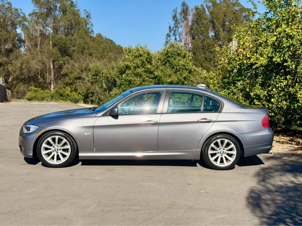 2009 BMW E90 3 Series Sedan - Image 3 of 10