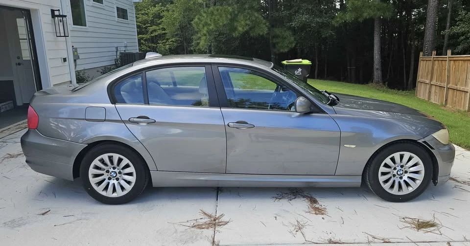 2009 BMW E90 3 Series Sedan - Image 5 of 14