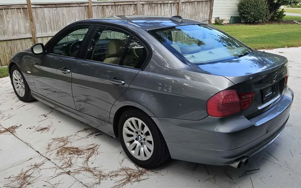 2009 BMW E90 3 Series Sedan - Image 2 of 14