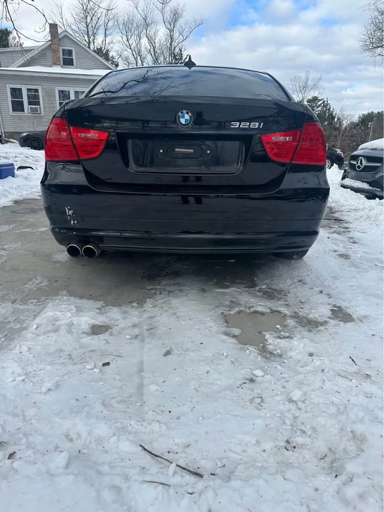2009 BMW E90 3 Series Sedan - Image 6 of 9