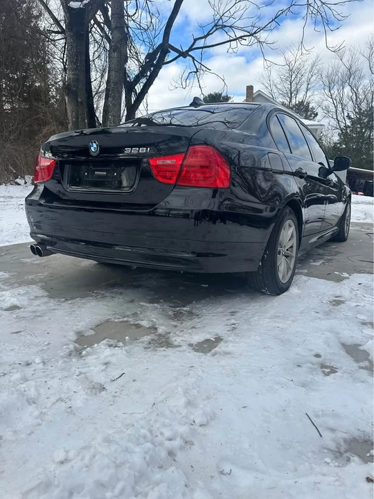 2009 BMW E90 3 Series Sedan - Image 5 of 9