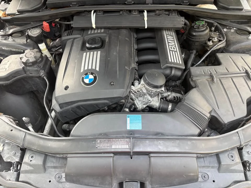 2009 BMW E90 3 Series Sedan - Image 10 of 11