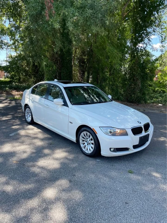 2009 BMW E90 3 Series Sedan - Image 5 of 11