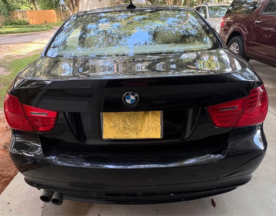 2009 BMW E90 3 Series Sedan - Image 3 of 11