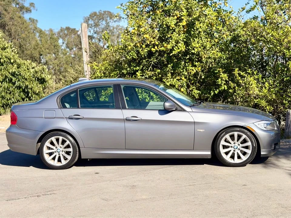 2009 BMW E90 3 Series Sedan - Image 4 of 10