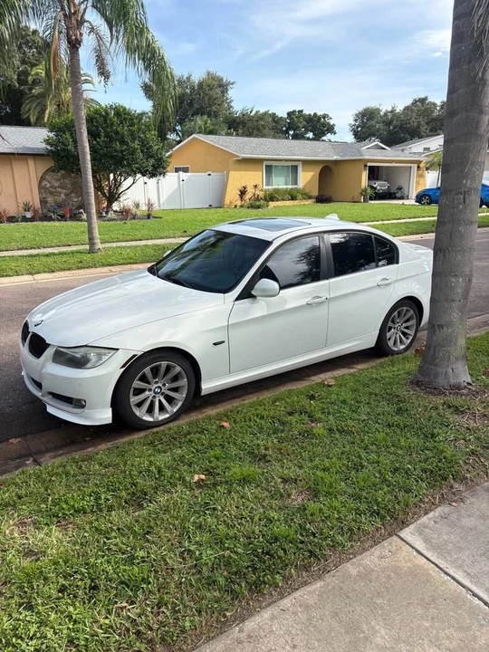 2009 BMW E90 3 Series Sedan - Image 5 of 7