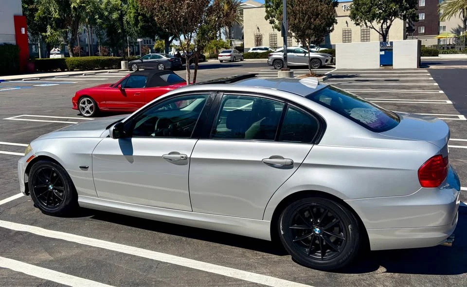 2009 BMW E90 3 Series Sedan - Image 6 of 7