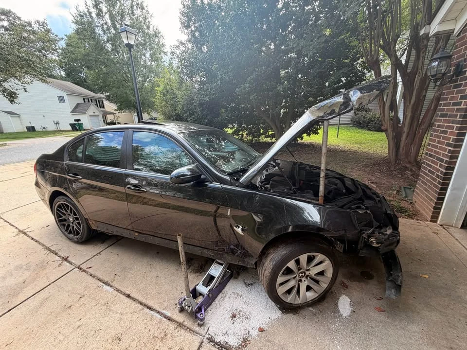 2009 BMW E90 3 Series Sedan - Image 4 of 4