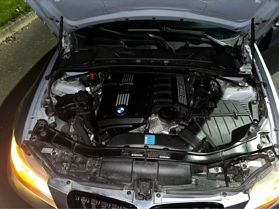 2009 BMW E90 3 Series Sedan - Image 16 of 19