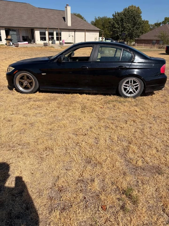 2009 BMW E90 3 Series Sedan - Image 3 of 10