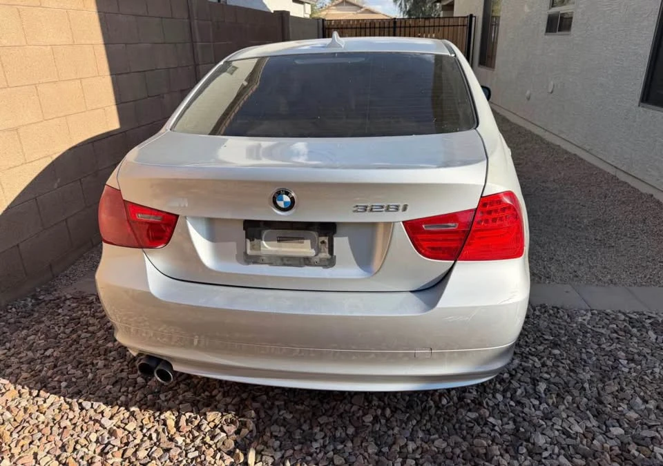 2009 BMW E90 3 Series Sedan - Image 2 of 4