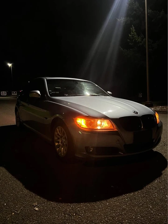 2009 BMW E90 3 Series Sedan - Image 12 of 19