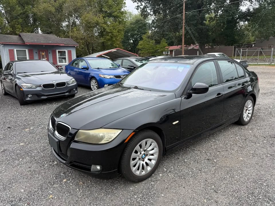 2009 BMW E90 3 Series Sedan - Image 2 of 11