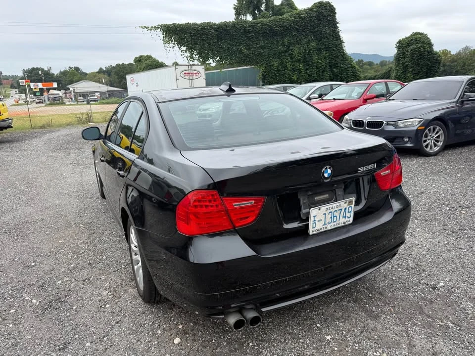 2009 BMW E90 3 Series Sedan - Image 7 of 11