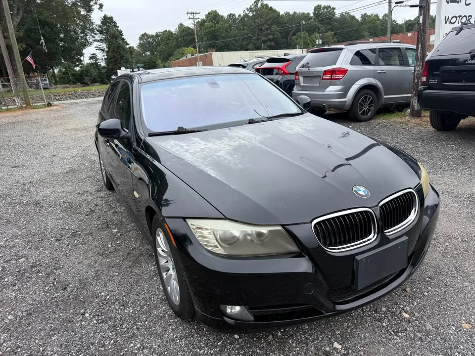 2009 BMW E90 3 Series Sedan - Image 4 of 11