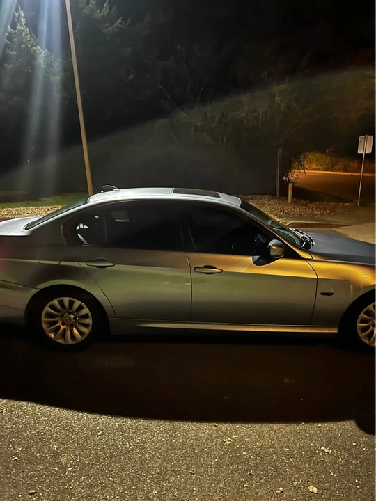 2009 BMW E90 3 Series Sedan - Image 11 of 19