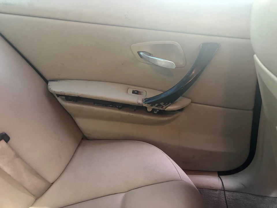 2009 BMW E90 3 Series Sedan - Image 10 of 11