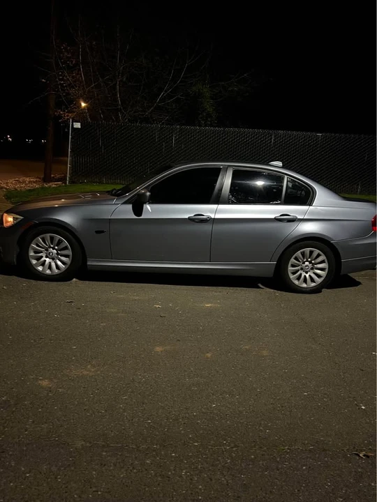 2009 BMW E90 3 Series Sedan - Image 6 of 19