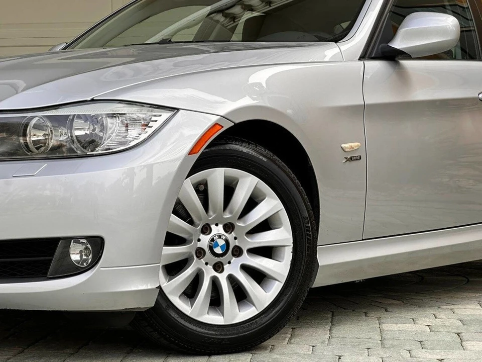 2009 BMW E90 3 Series Sedan - Image 3 of 21