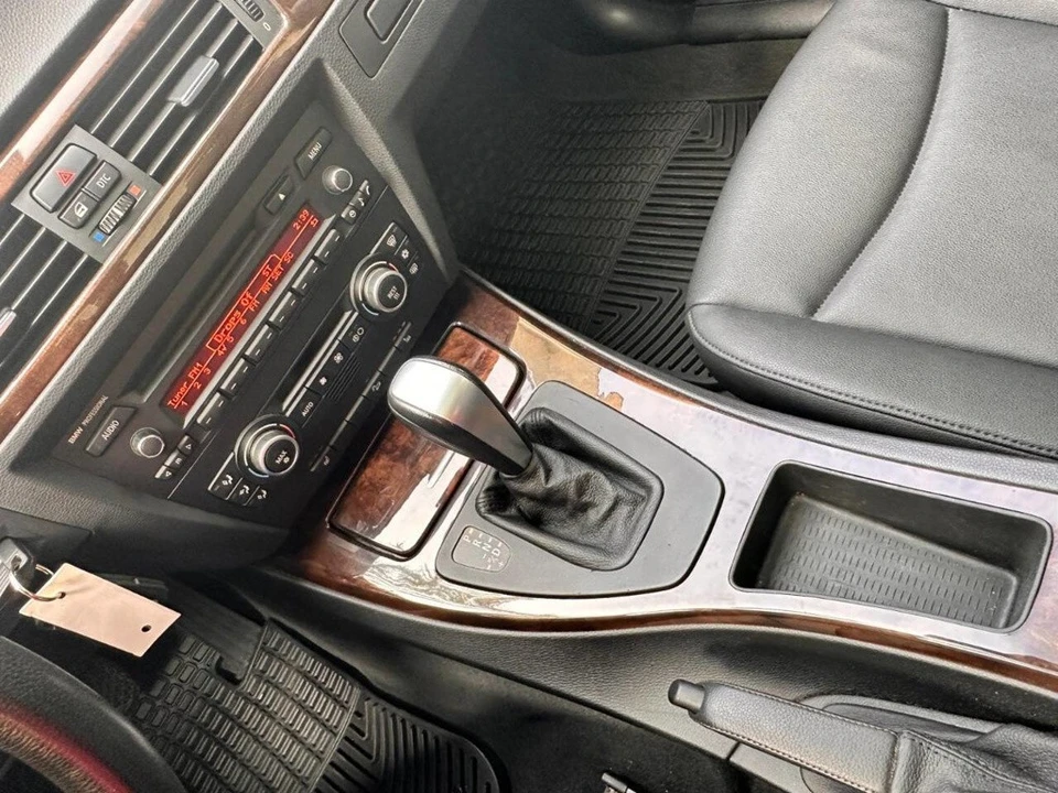 2009 BMW E90 3 Series Sedan - Image 19 of 21