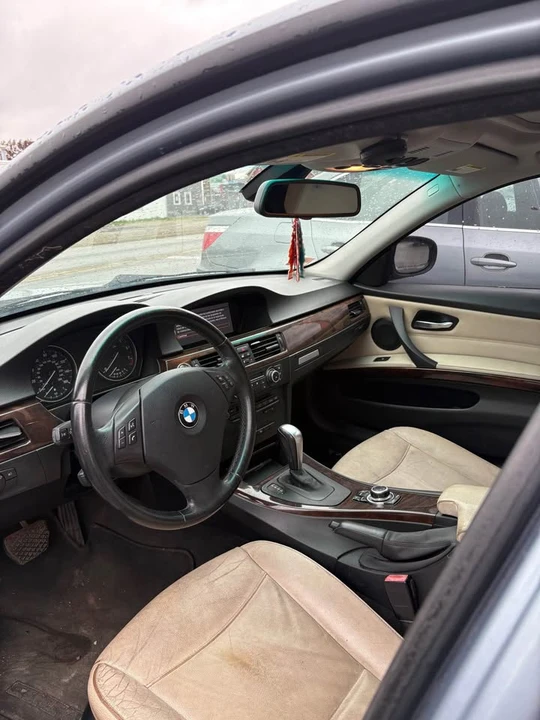 2009 BMW E90 3 Series Sedan - Image 6 of 8