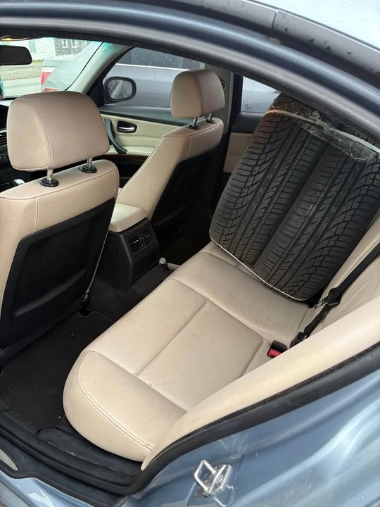 2009 BMW E90 3 Series Sedan - Image 7 of 8