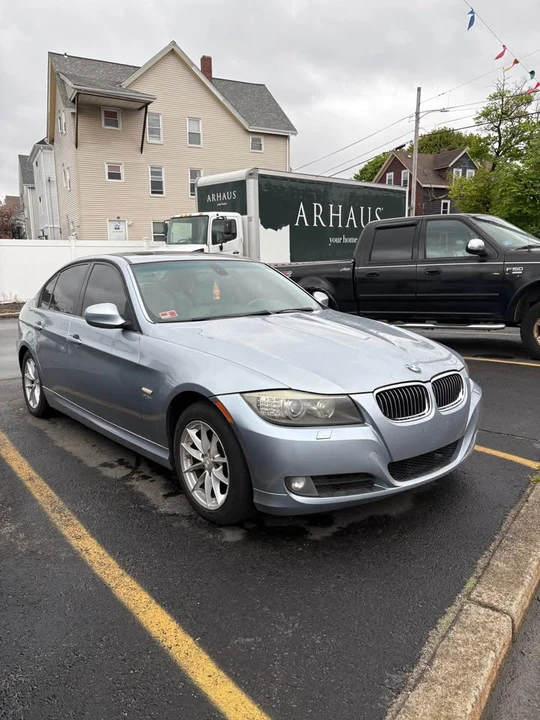 2009 BMW E90 3 Series Sedan - Image 3 of 8