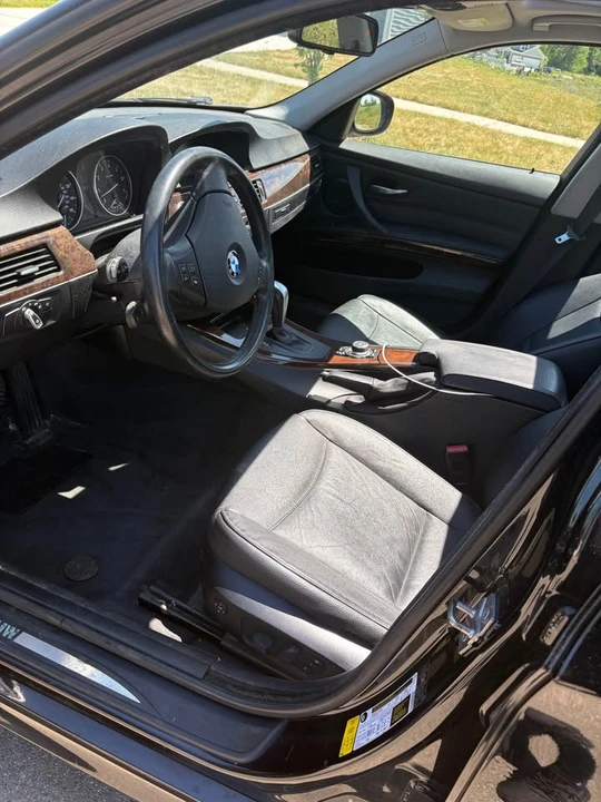 2009 BMW E90 3 Series Sedan - Image 8 of 12