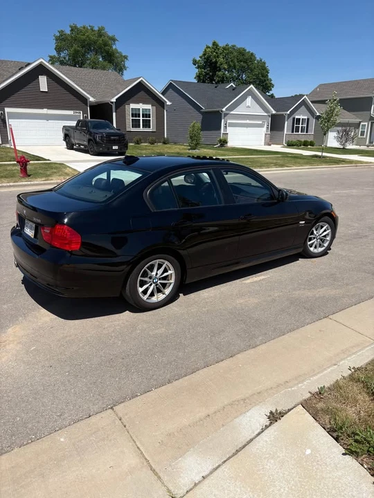 2009 BMW E90 3 Series Sedan - Image 6 of 12