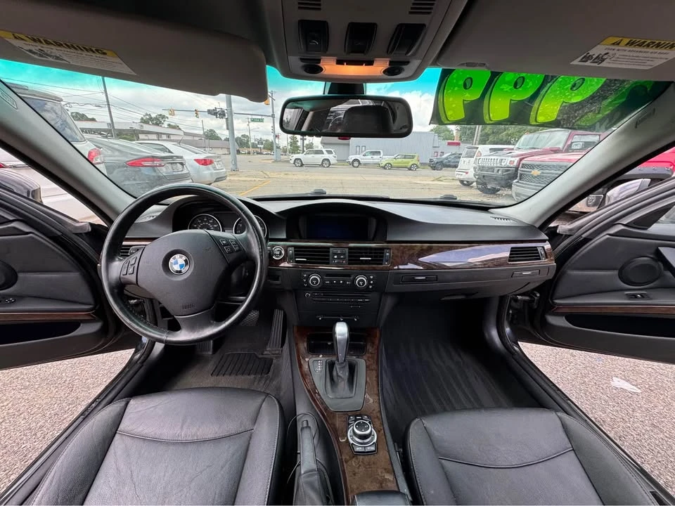2009 BMW E90 3 Series Sedan - Image 10 of 15