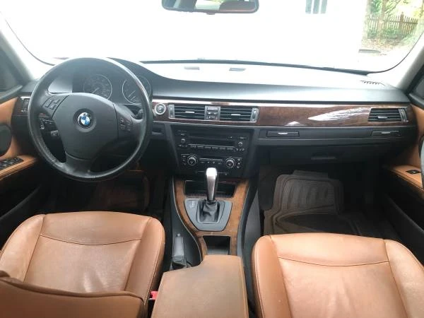 2009 BMW E90 3 Series Sedan - Image 9 of 12