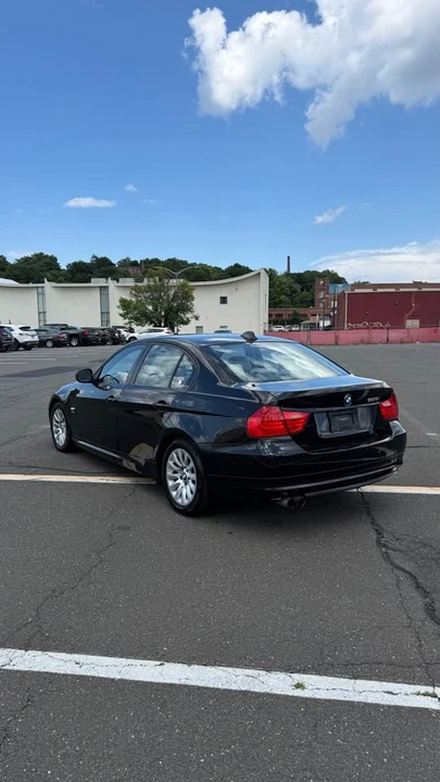 2009 BMW E90 3 Series Sedan - Image 4 of 12