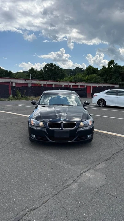 2009 BMW E90 3 Series Sedan - Image 2 of 12