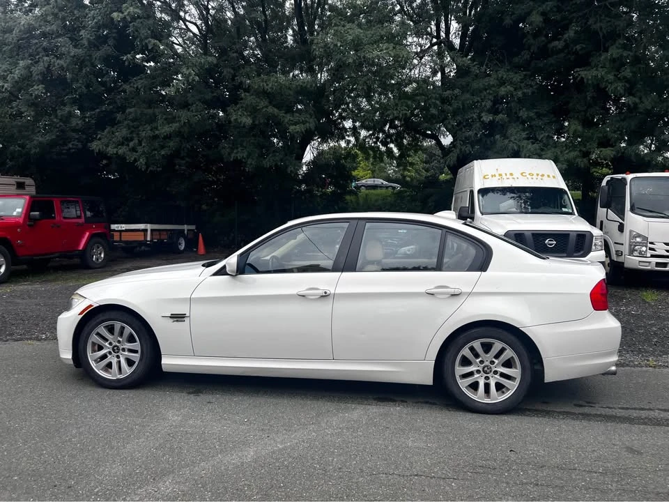 2009 BMW E90 3 Series Sedan - Image 6 of 9