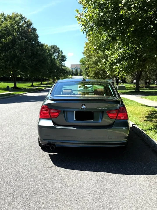 2009 BMW E90 3 Series Sedan - Image 6 of 13