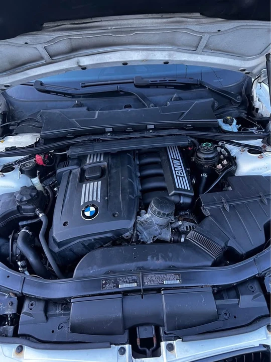 2009 BMW E90 3 Series Sedan - Image 9 of 9