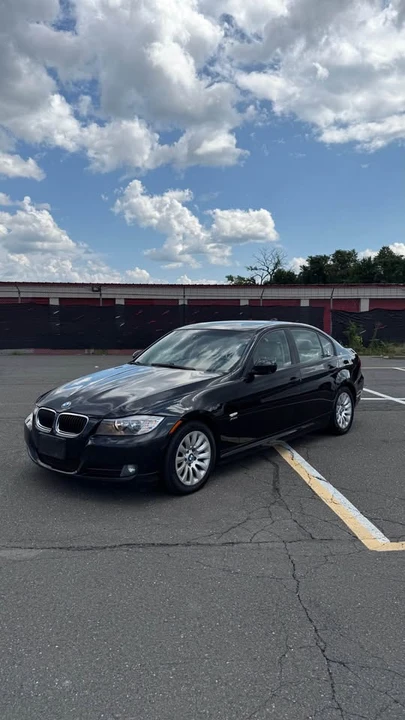2009 BMW E90 3 Series Sedan - Image 3 of 12