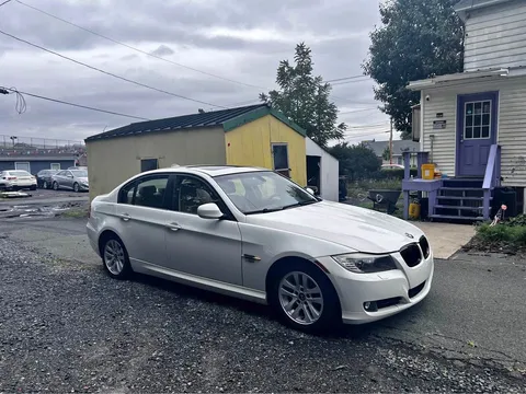 2009 BMW 3 Series 328i xDrive Sedan 4D