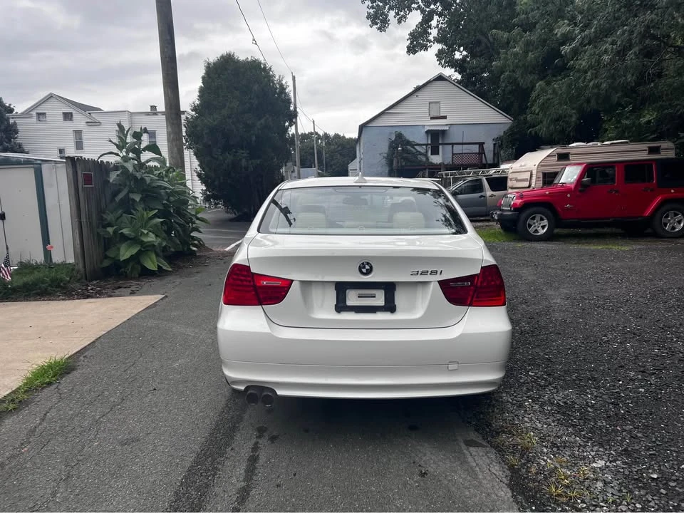 2009 BMW E90 3 Series Sedan - Image 4 of 9