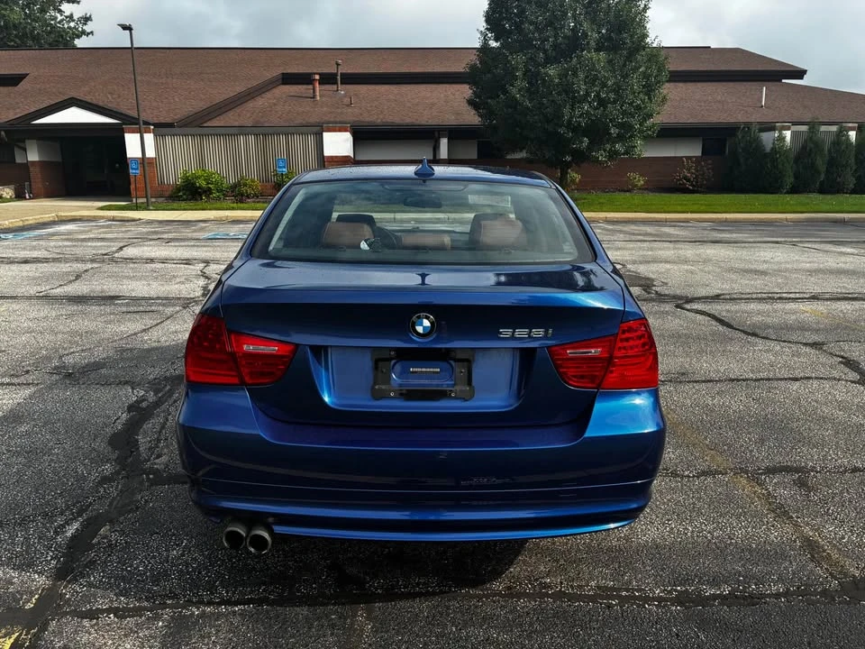 2009 BMW E90 3 Series Sedan - Image 3 of 9